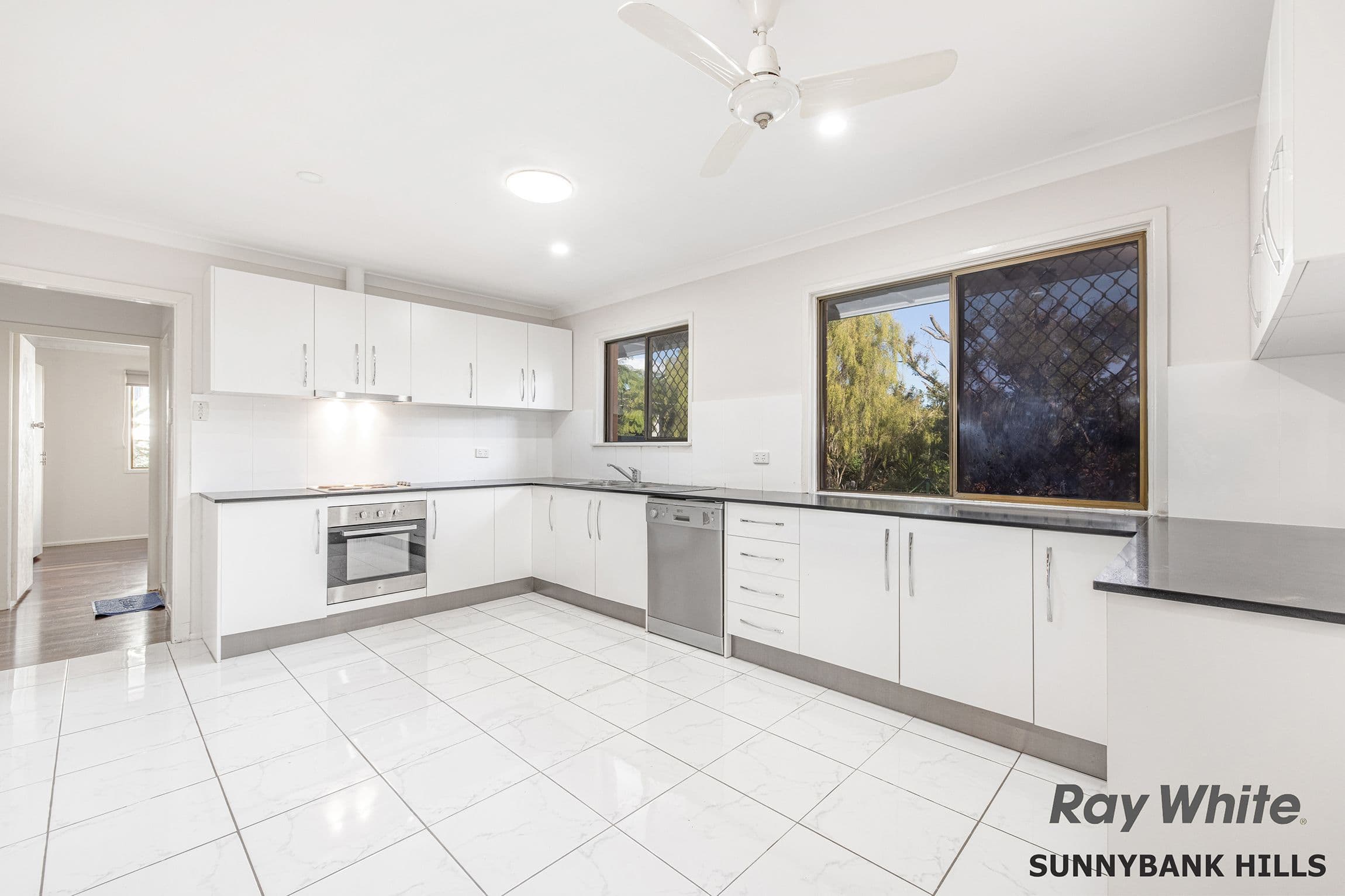 29 Valhalla Street, Sunnybank QLD 4109, Sunnybank - Thumbnail 3