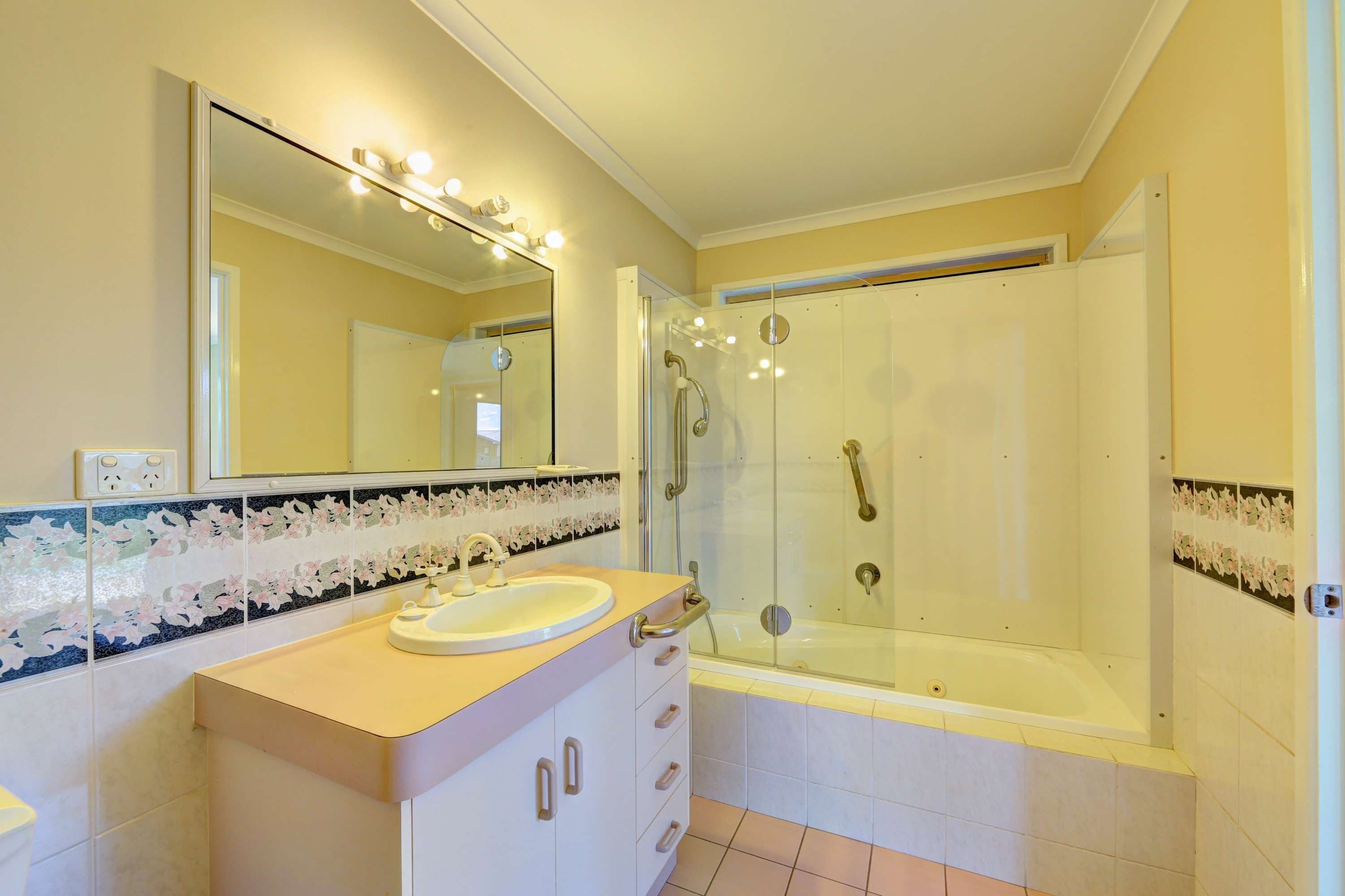 47 Leivesley Street, BUNDABERG EAST QLD 4670, Bundaberg East - Thumbnail 3