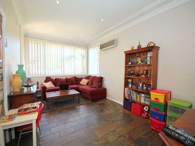 86 Rex Road, GEORGES HALL NSW 2198, Georges Hall - Thumbnail 4