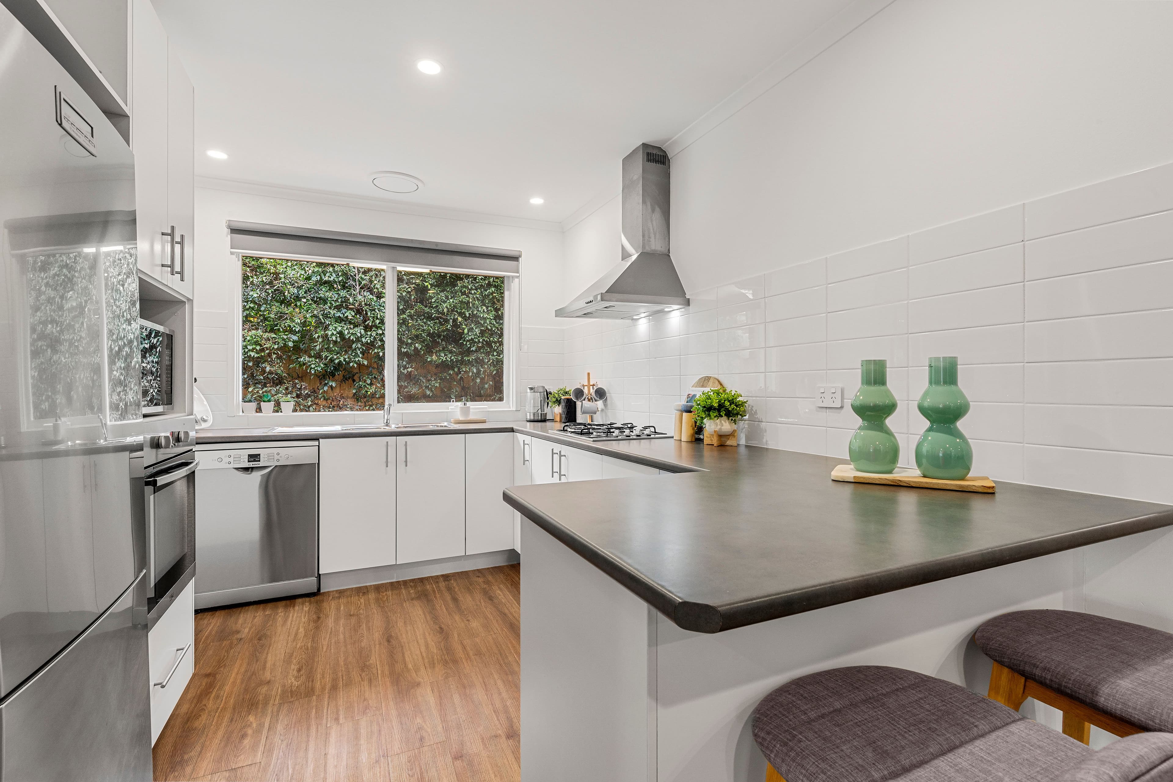 116 Prince Of Wales Avenue, Mill Park VIC 3082, Mill Park - Thumbnail 2