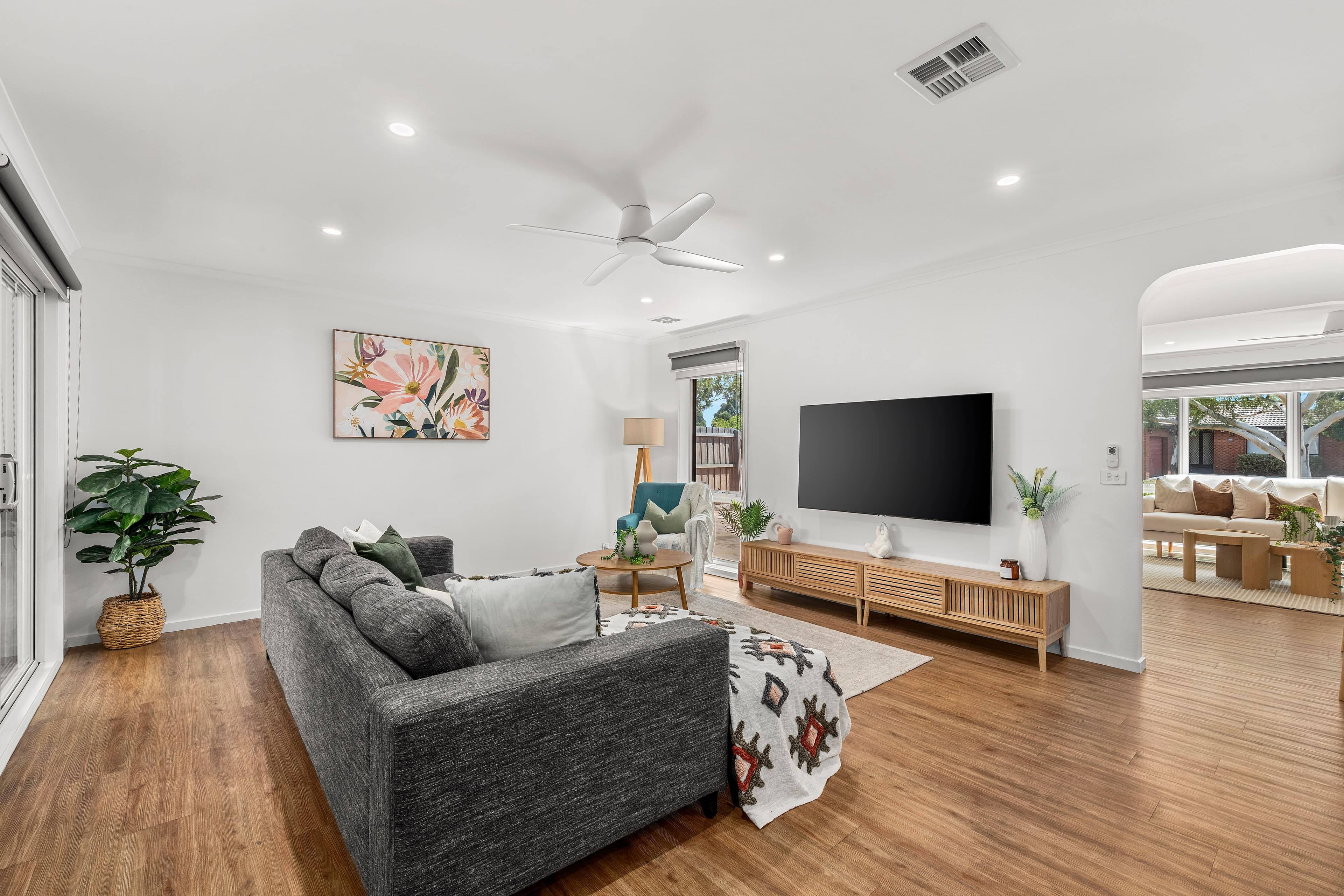 116 Prince Of Wales Avenue, Mill Park VIC 3082, Mill Park - Thumbnail 5