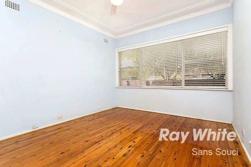 39 Russell Avenue, Sans Souci - Thumbnail 5