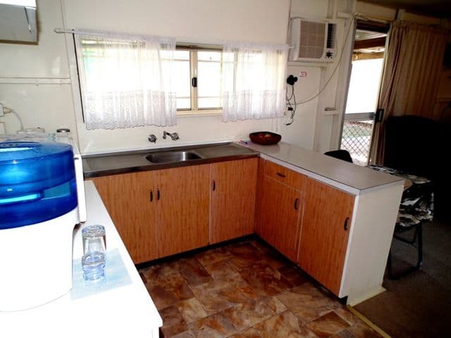 108 Rifle Range Road, SAPPHIRE QLD 4702, Sapphire Central - Thumbnail 5