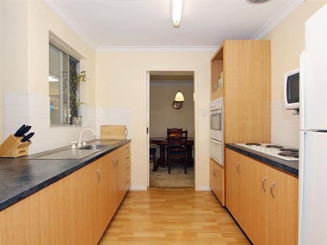 32 Chevalier Way, THORNLIE WA 6108, Thornlie - Thumbnail 2