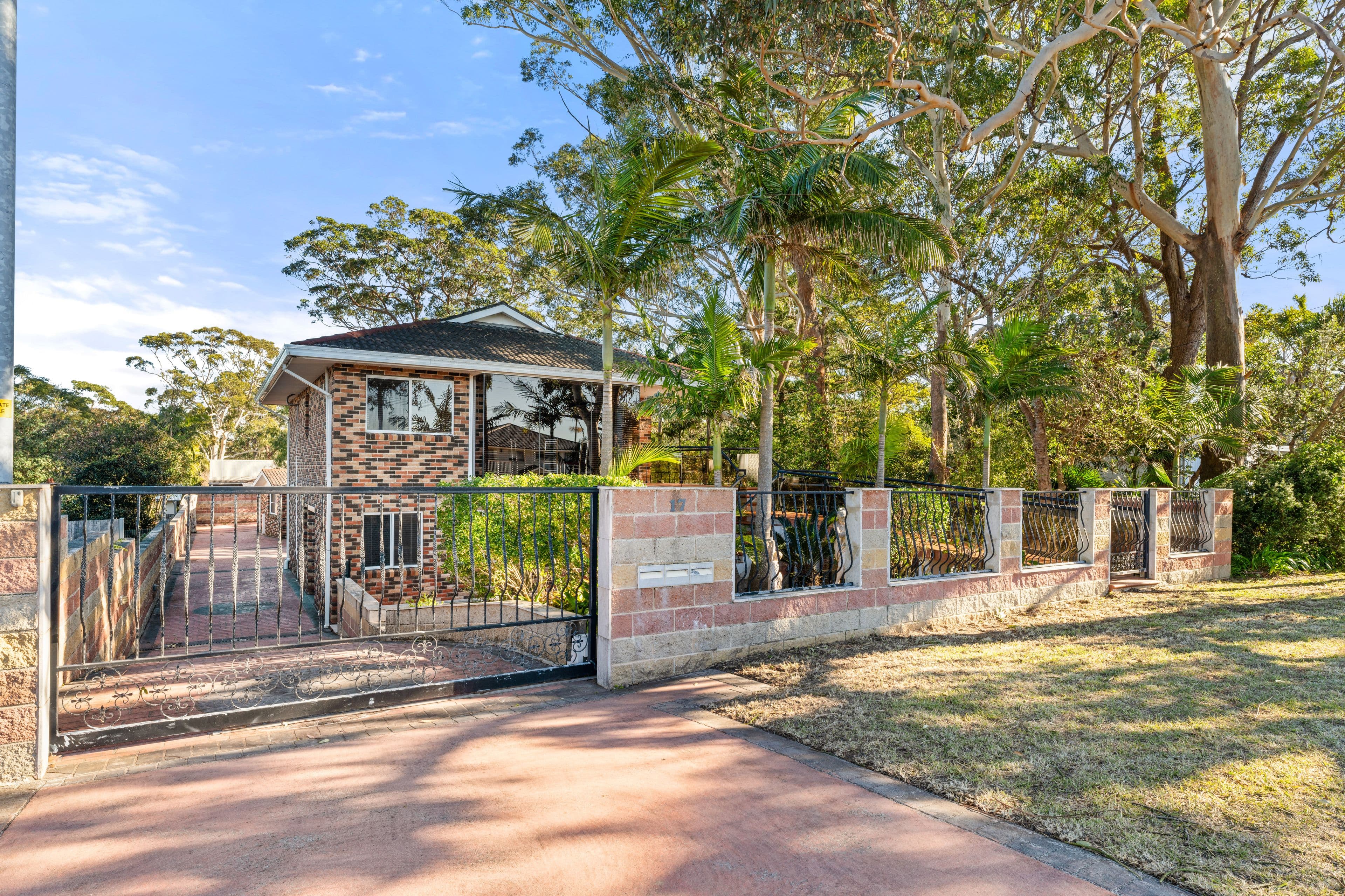 17 Elizabeth Drive, Vincentia NSW 2540, Vincentia - Image 1