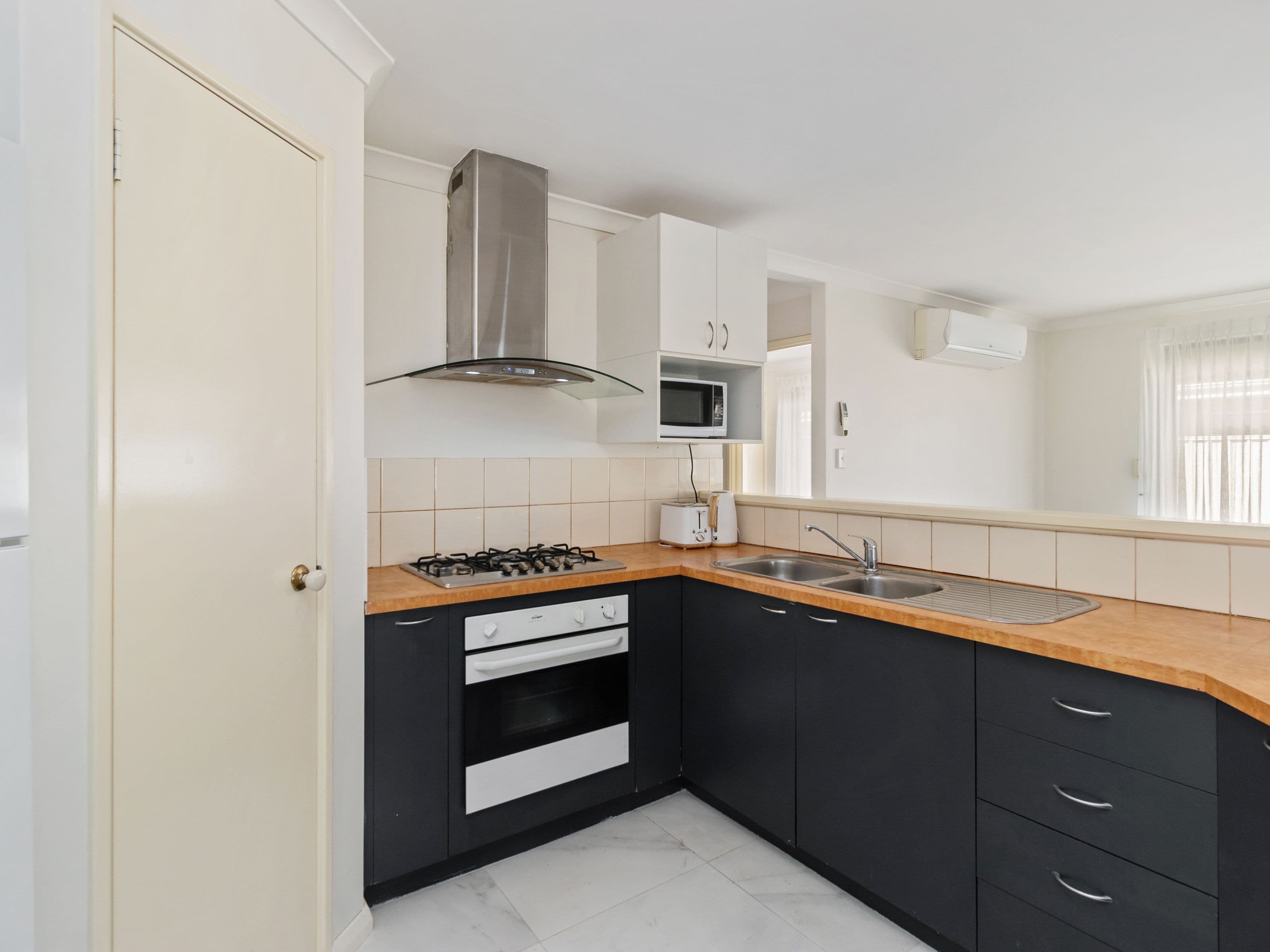 28 Carmichael Street, Beckenham WA 6107, Beckenham - Thumbnail 3
