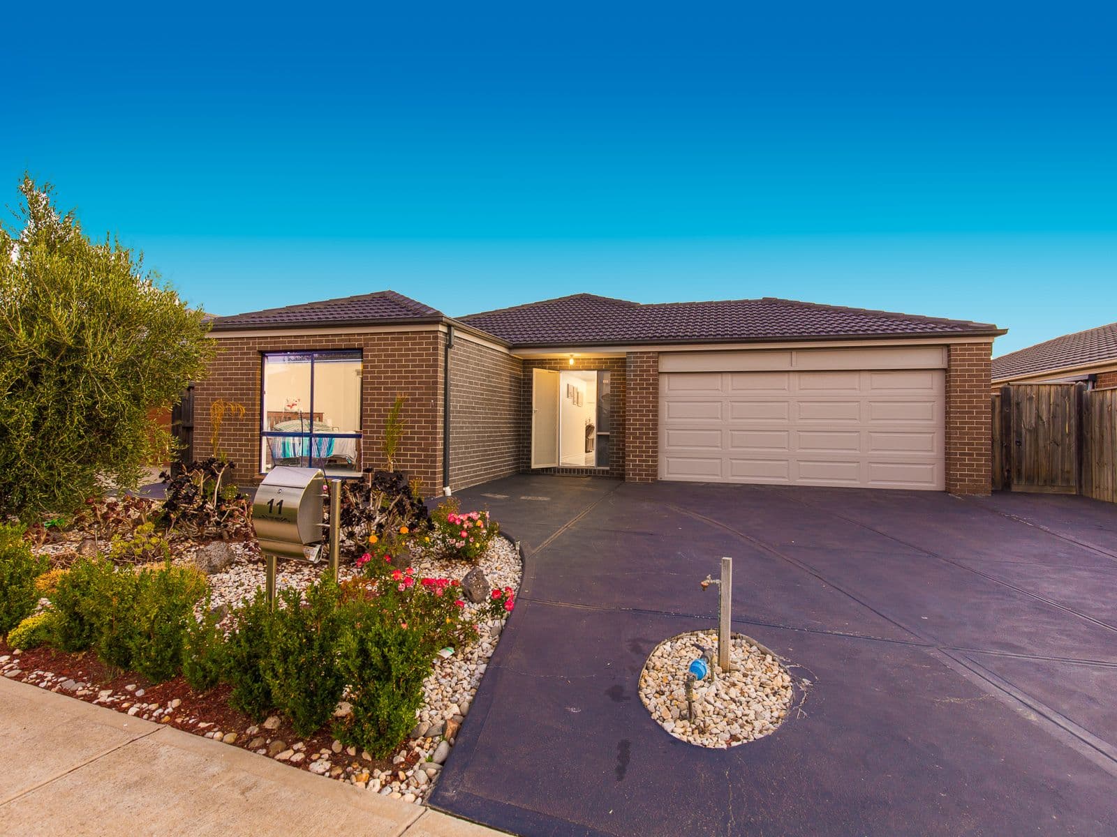 11 Evadene Drive, Tarneit VIC 3029, Tarneit - Thumbnail 2