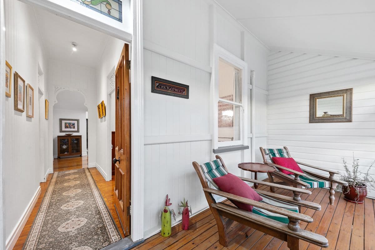 37 Hove Street, Highgate Hill QLD 4101, Highgate Hill - Thumbnail 3