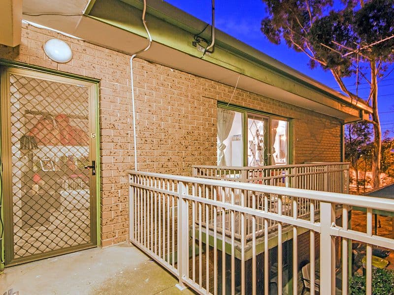 128 East Esplanade, St Albans VIC 3021, St Albans - Thumbnail 2