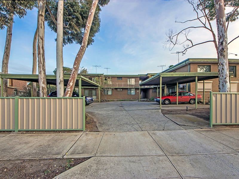 128 East Esplanade, St Albans VIC 3021, St Albans - Thumbnail 3