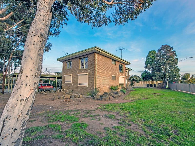 128 East Esplanade, St Albans VIC 3021, St Albans - Thumbnail 5