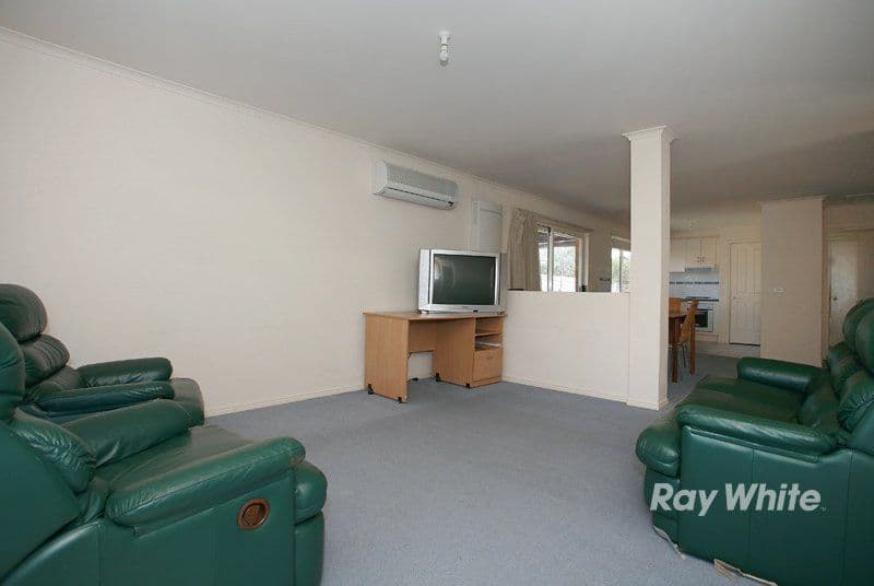 261 Monahans Road, CRANBOURNE VIC 3977, Cranbourne West - Thumbnail 5