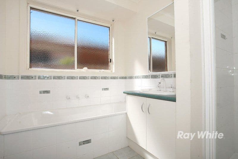 261 Monahans Road, CRANBOURNE VIC 3977, Cranbourne West - Thumbnail 8