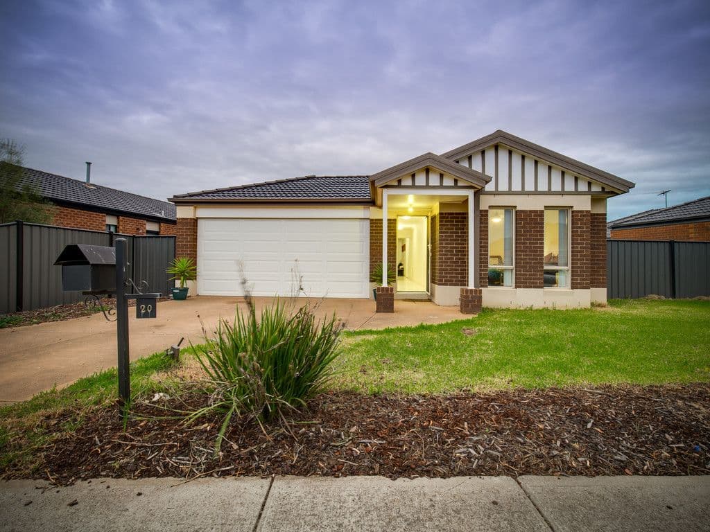 20 Fernhurst Avenue, Derrimut VIC 3030, Derrimut - Image 1