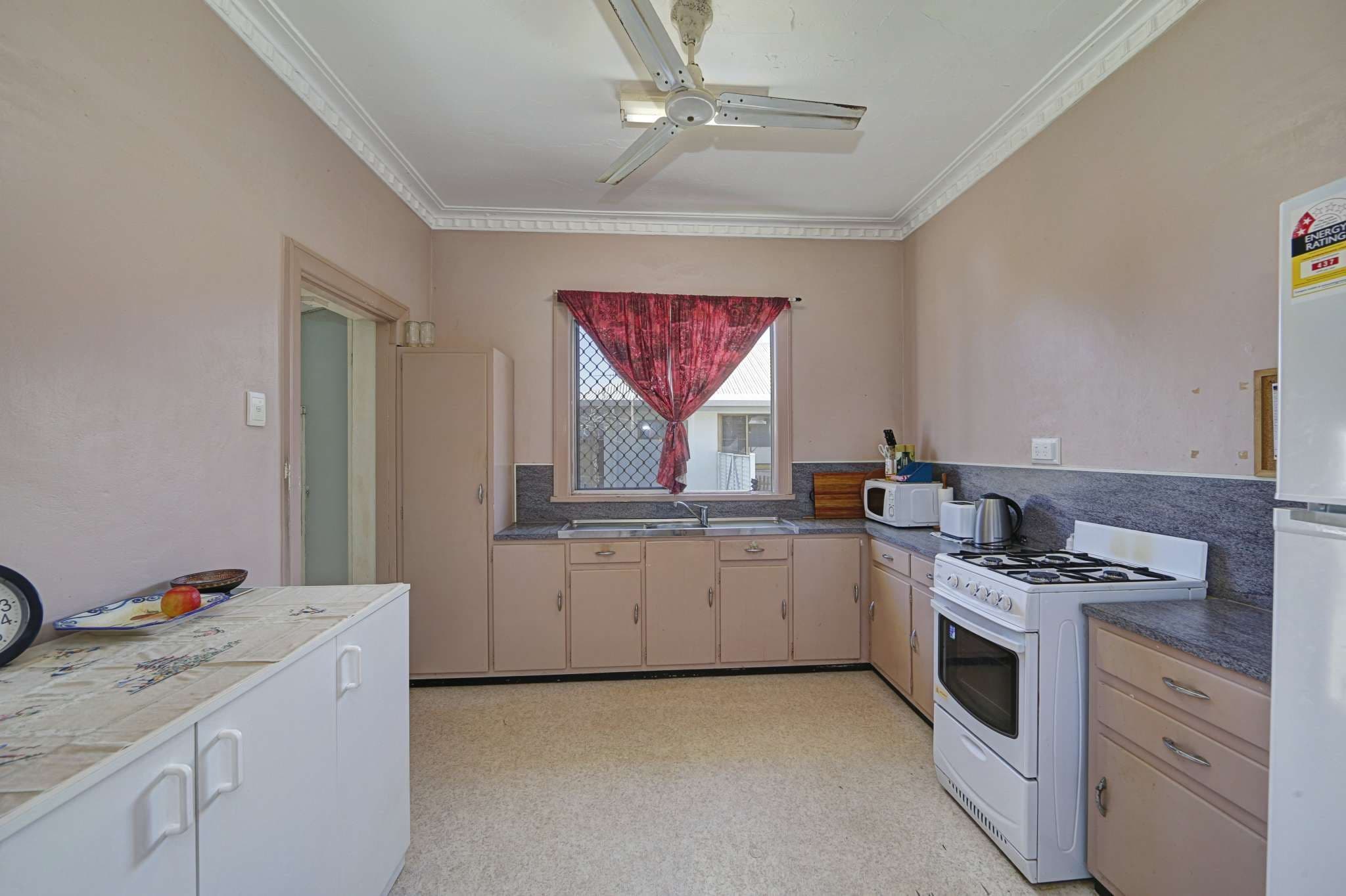 4 Wainwright Street, Svensson Heights QLD 4670, Svensson Heights - Thumbnail 6