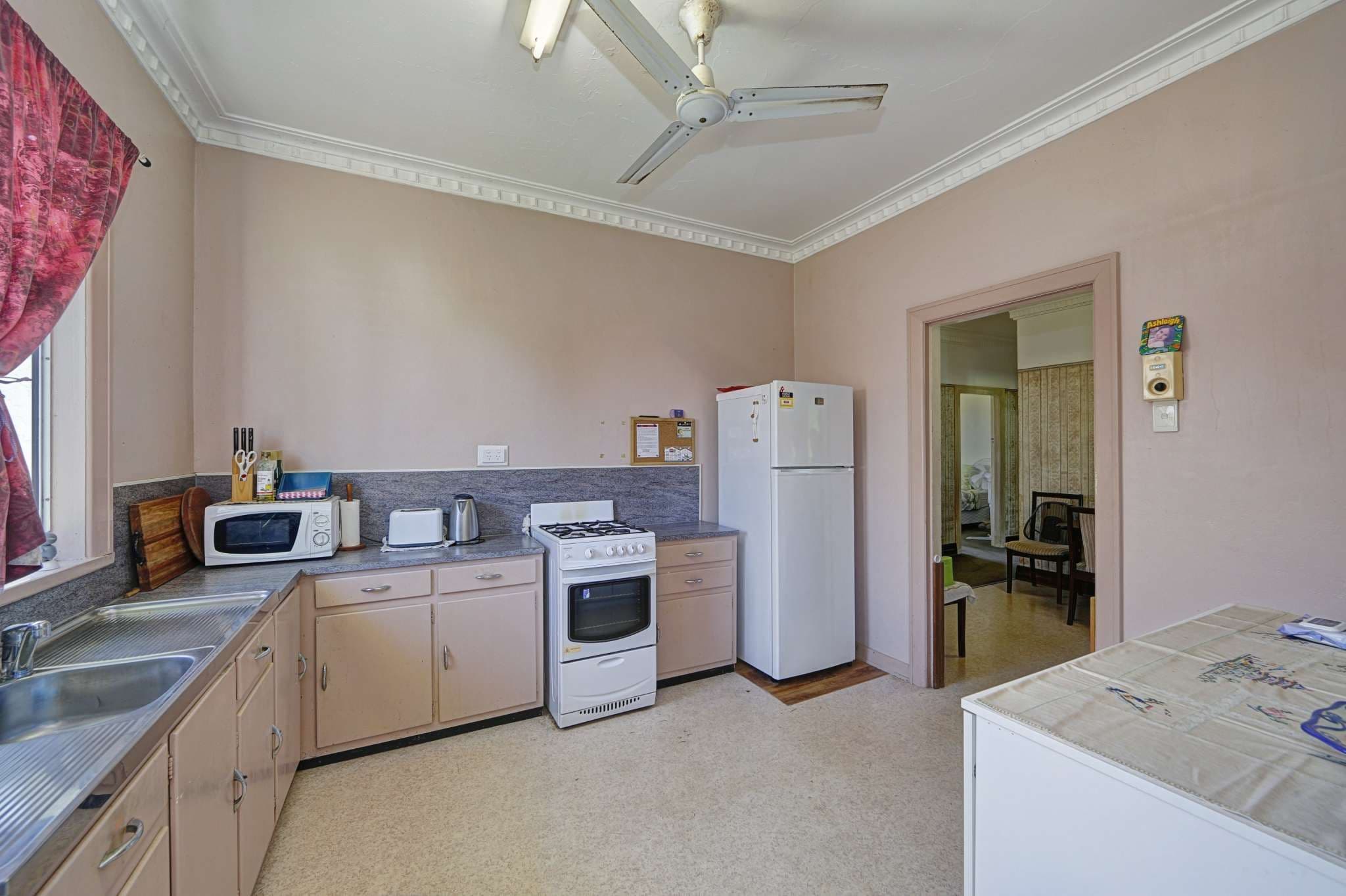 4 Wainwright Street, Svensson Heights QLD 4670, Svensson Heights - Thumbnail 7