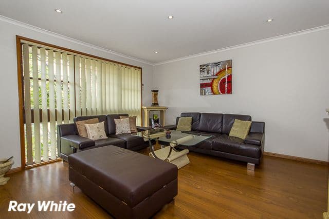 5 Keneally Crescent, EDENSOR PARK NSW 2176, Edensor Park - Thumbnail 3