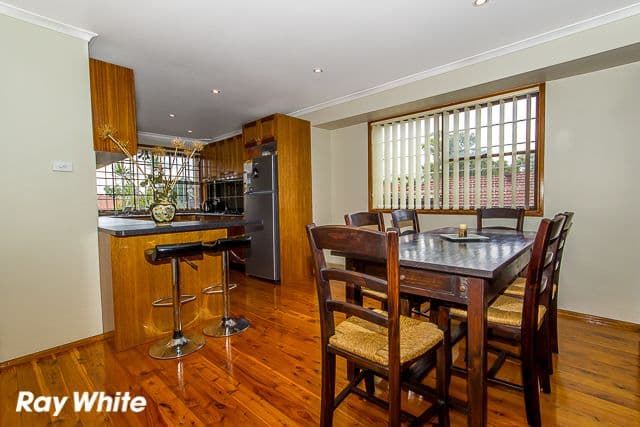 5 Keneally Crescent, EDENSOR PARK NSW 2176, Edensor Park - Thumbnail 4