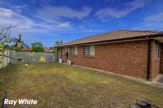 5 Keneally Crescent, EDENSOR PARK NSW 2176, Edensor Park - Thumbnail 8