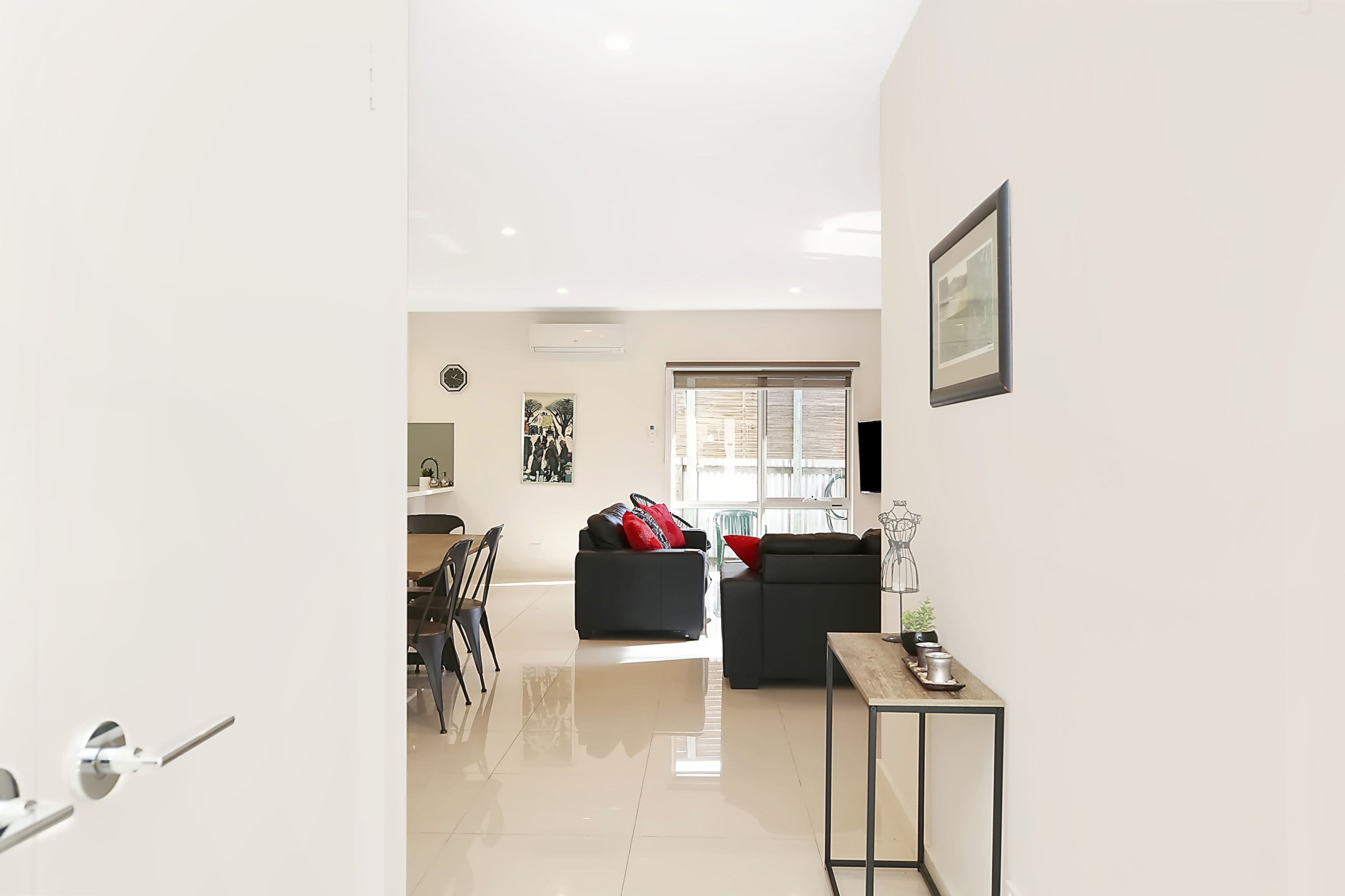 1B Hamilton Street, Camperdown VIC 3260, Camperdown - Thumbnail 4