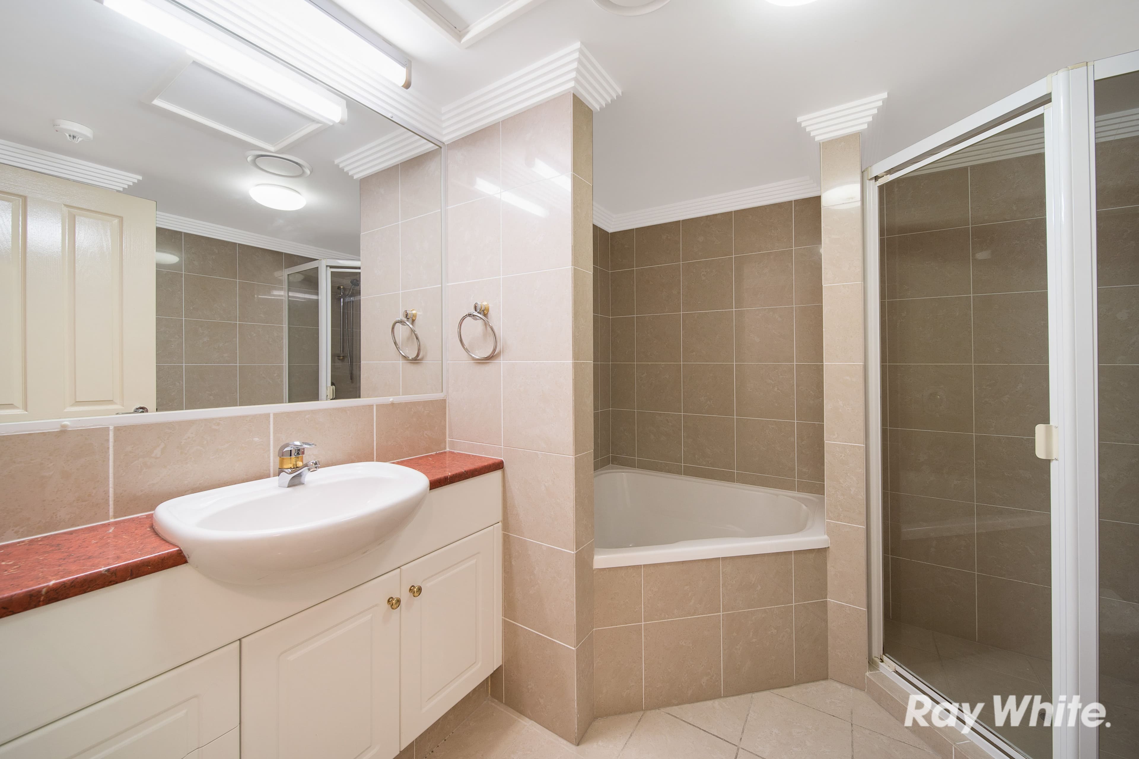 9 Murrajong Road (Springwood Tower Apartment Hotel), Springwood QLD 4127, Springwood - Thumbnail 8