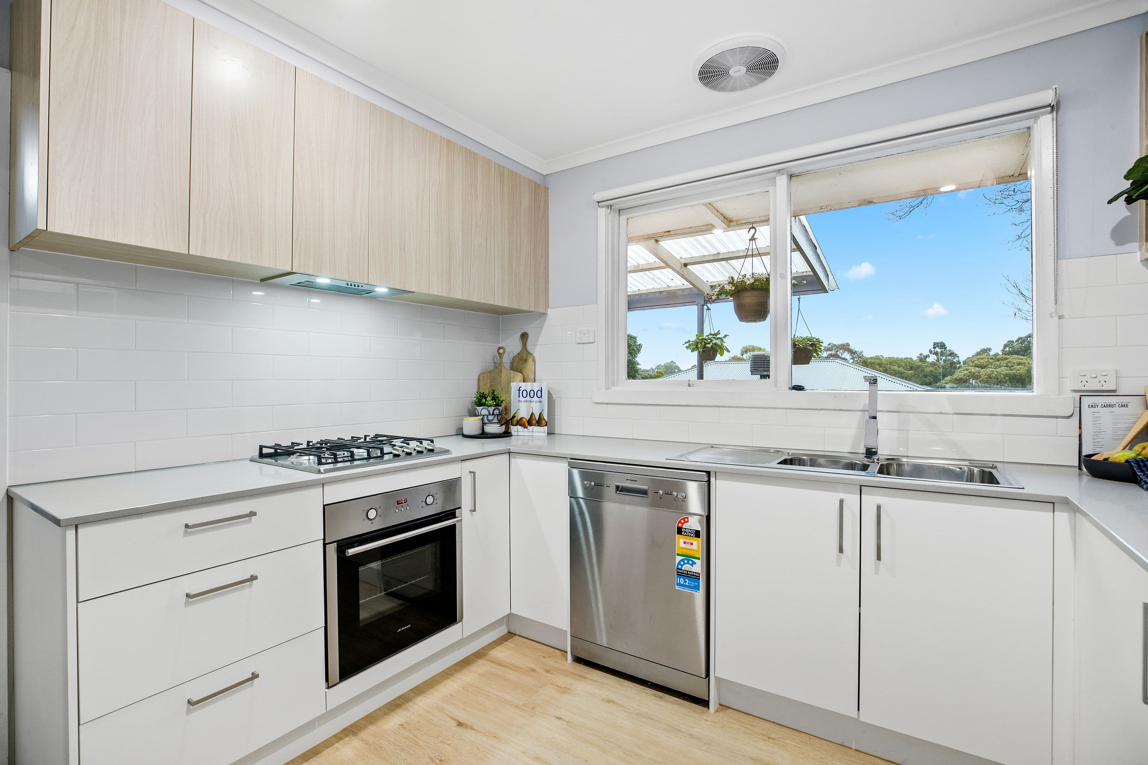 21 Mountain Gate Drive, Ferntree Gully VIC 3156, Ferntree Gully - Thumbnail 5