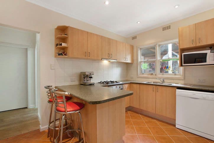 84 Shady Grove, FOREST HILL VIC 3131, Forest Hill - Thumbnail 2