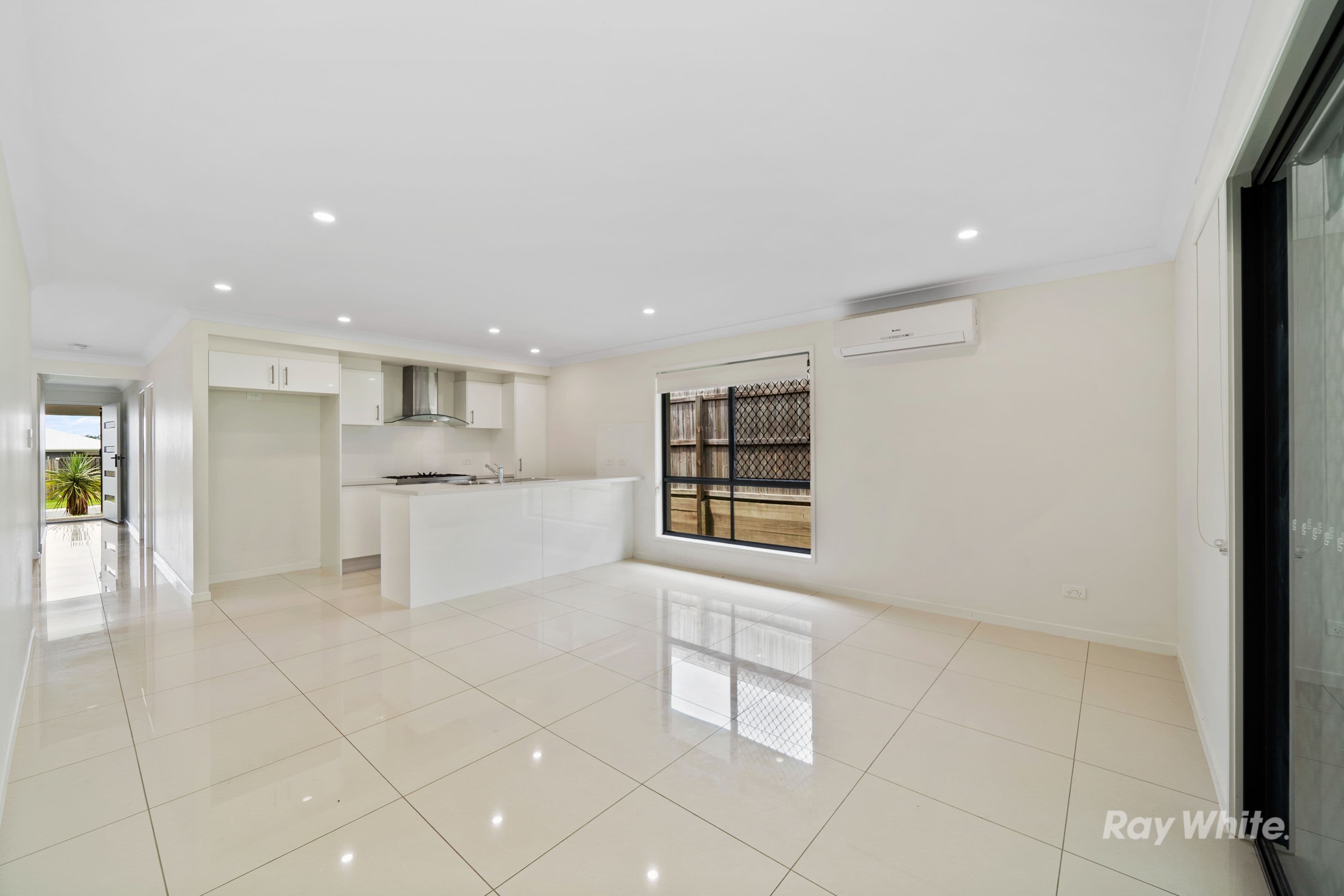21 Weedbrook Street, Park Ridge QLD 4125, Park Ridge - Thumbnail 4