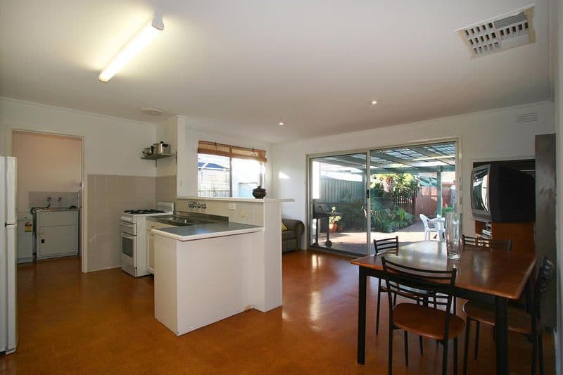 5 Pauline Avenue, DINGLEY VILLAGE VIC 3172, Dingley Village - Thumbnail 3