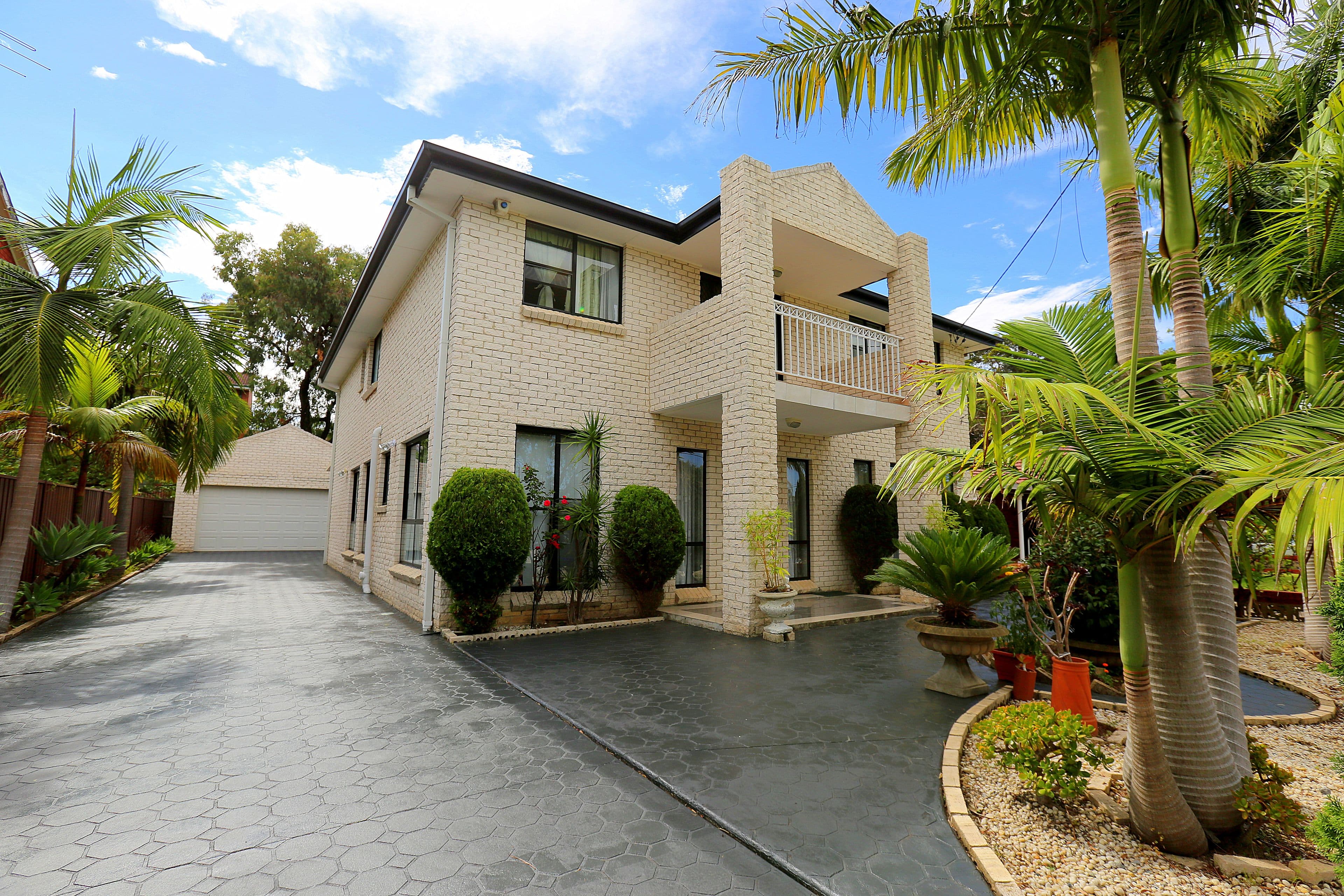 4 Noumea Avenue, Bankstown - Thumbnail 2