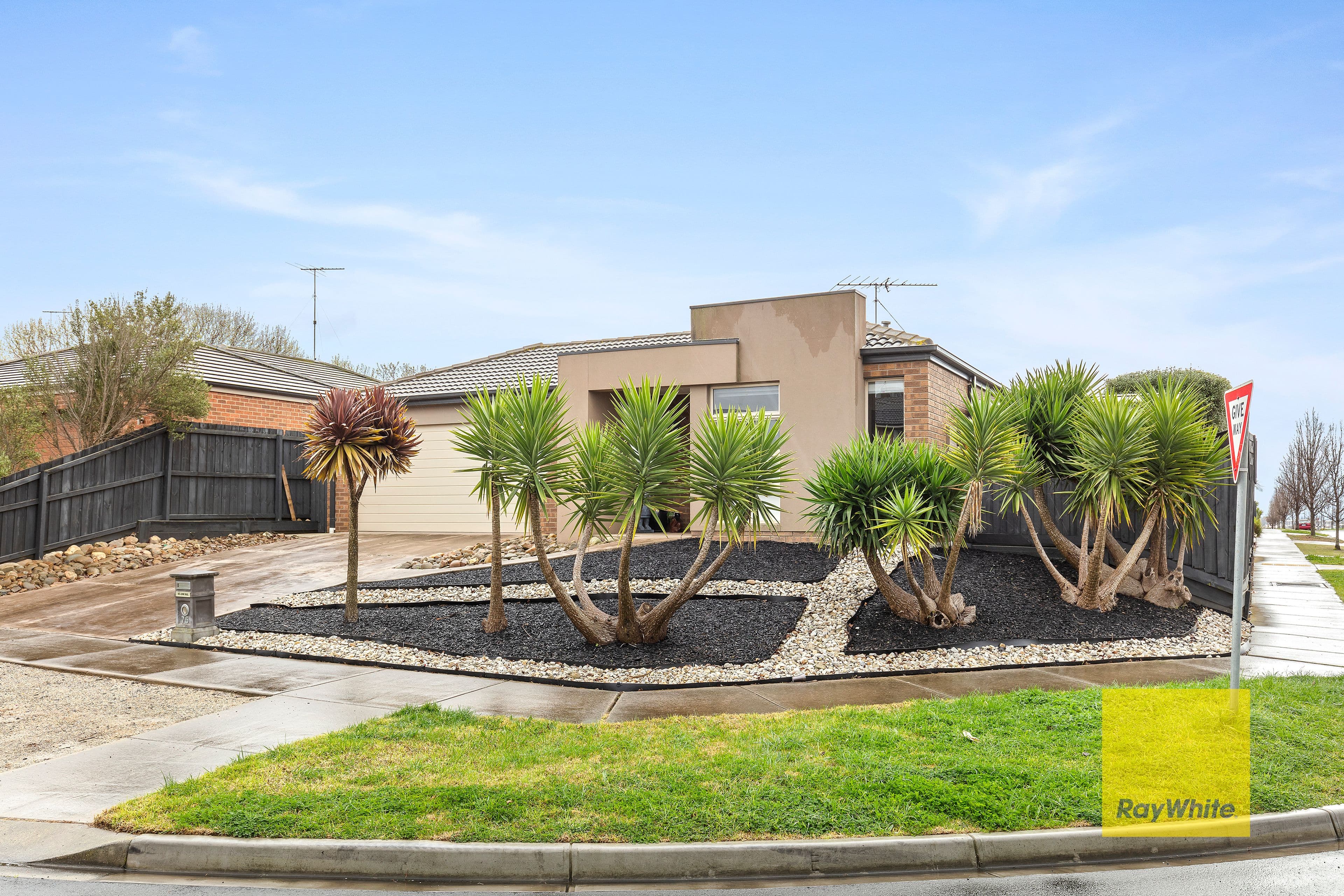 75 Ironbark Street, Waurn Ponds VIC 3216, Waurn Ponds - Thumbnail 2