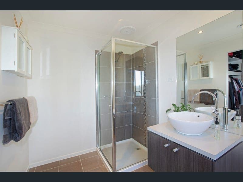 75 Ironbark Street, Waurn Ponds VIC 3216, Waurn Ponds - Thumbnail 4