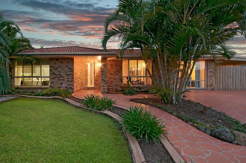 4 Niblick Way, REDLAND BAY QLD 4165, Redland Bay - Thumbnail 2