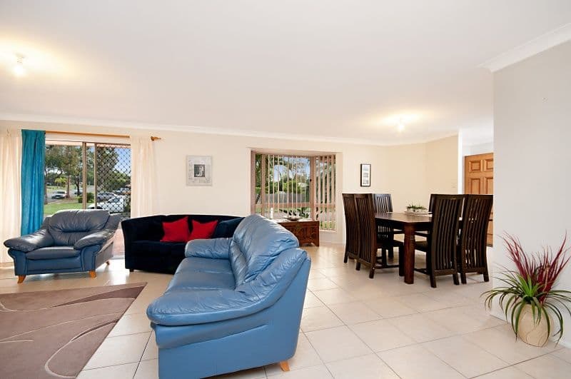 4 Niblick Way, REDLAND BAY QLD 4165, Redland Bay - Thumbnail 3