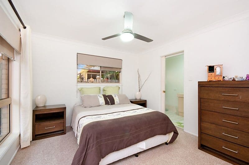 4 Niblick Way, REDLAND BAY QLD 4165, Redland Bay - Thumbnail 4