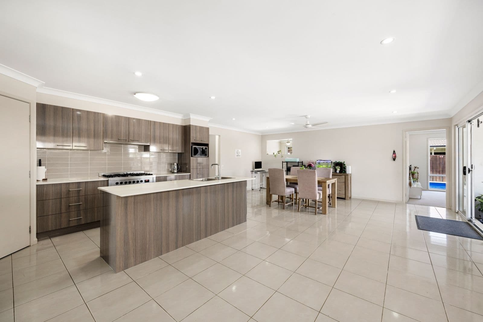 29 Sunrise Terrace, Little Mountain QLD 4551, Little Mountain - Thumbnail 2