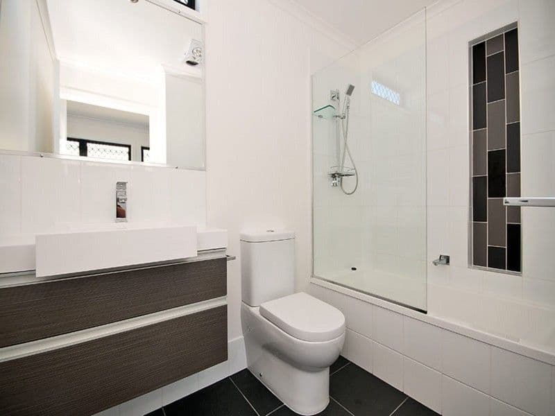 9 Wattle Avenue, Carina QLD 4152, Carina - Thumbnail 2
