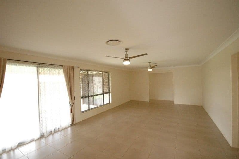 55 Smythe Drive, HIGHFIELDS QLD 4352, Highfields - Thumbnail 4