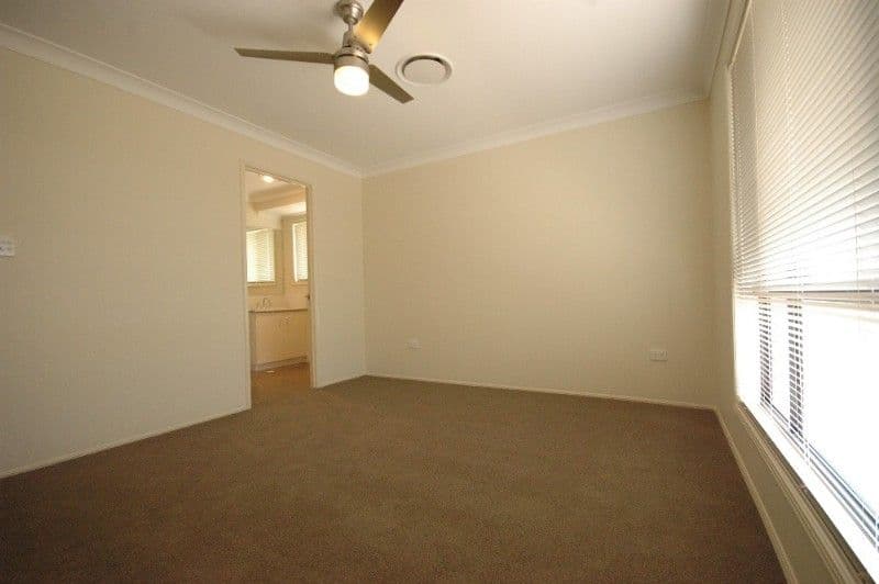 55 Smythe Drive, HIGHFIELDS QLD 4352, Highfields - Thumbnail 5