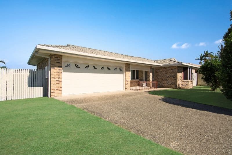10 Linthaven Drive, Rothwell QLD 4022, Rothwell - Thumbnail 2