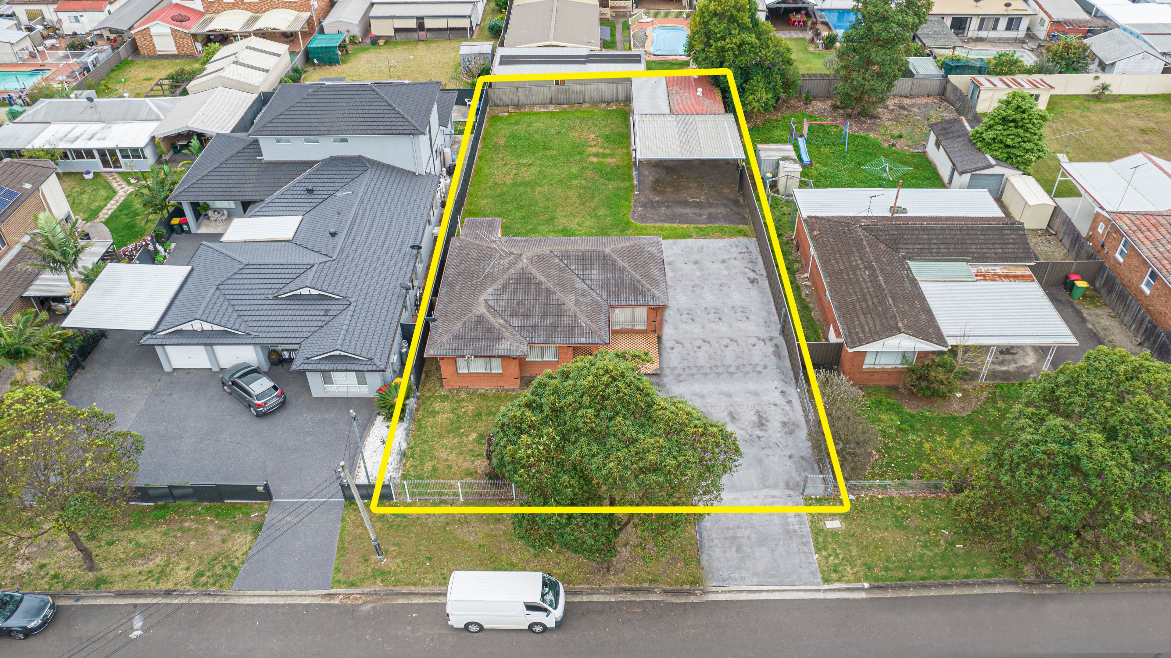 27 Galton Street, Wetherill Park NSW 2164, Wetherill Park - Thumbnail 2