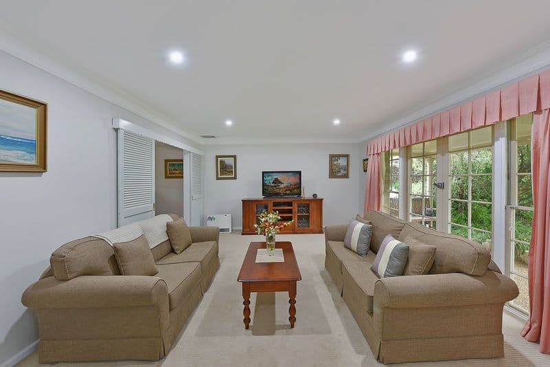 3 Hibbertia Place, Westleigh - Thumbnail 2