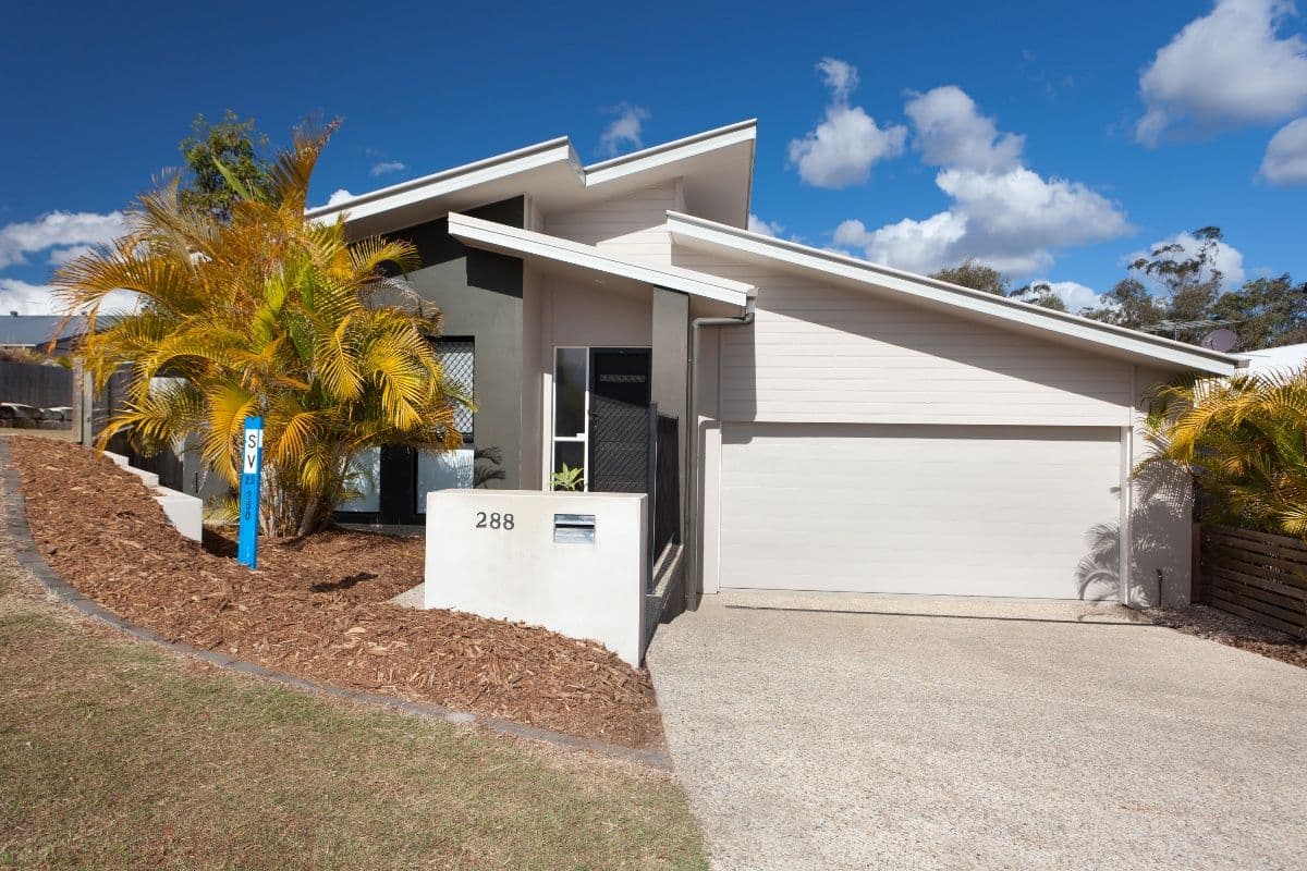 288 Lakeside Avenue, SPRINGFIELD LAKES QLD 4300, Springfield Lakes - Image 1