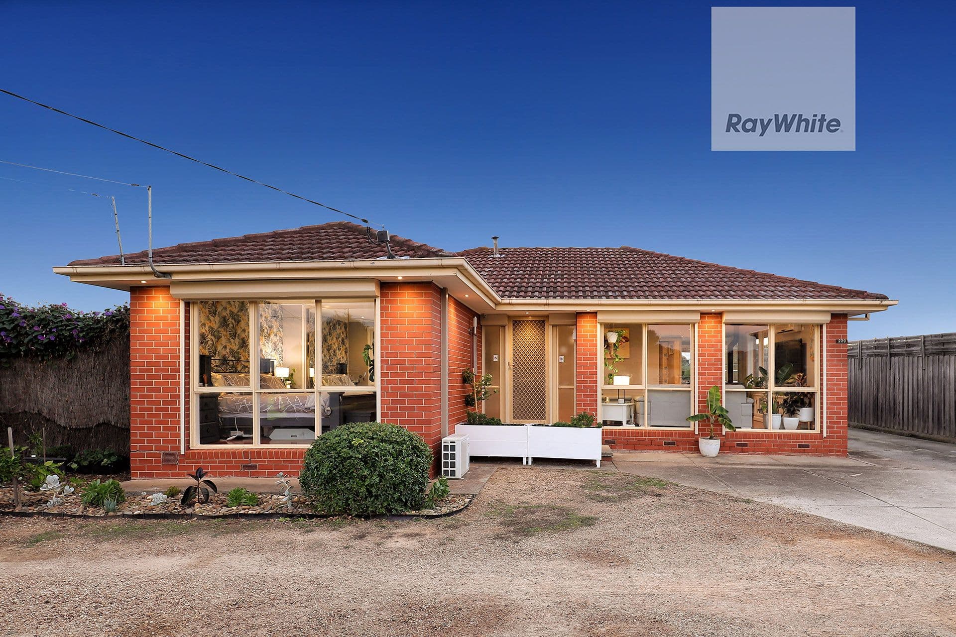 229 Carrick Drive, Gladstone Park VIC 3043, Gladstone Park - Thumbnail 2
