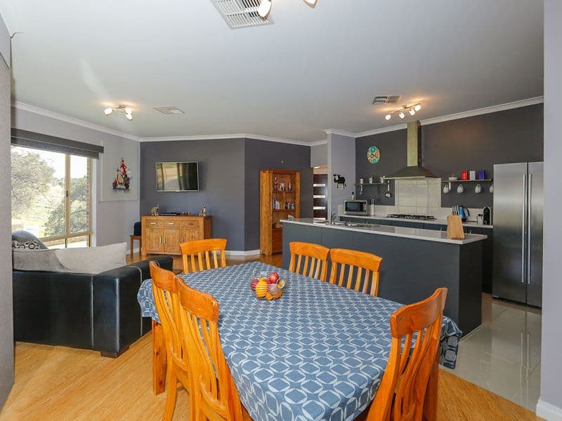 160 Shady Hills View, Bullsbrook WA 6084, Bullsbrook - Thumbnail 2