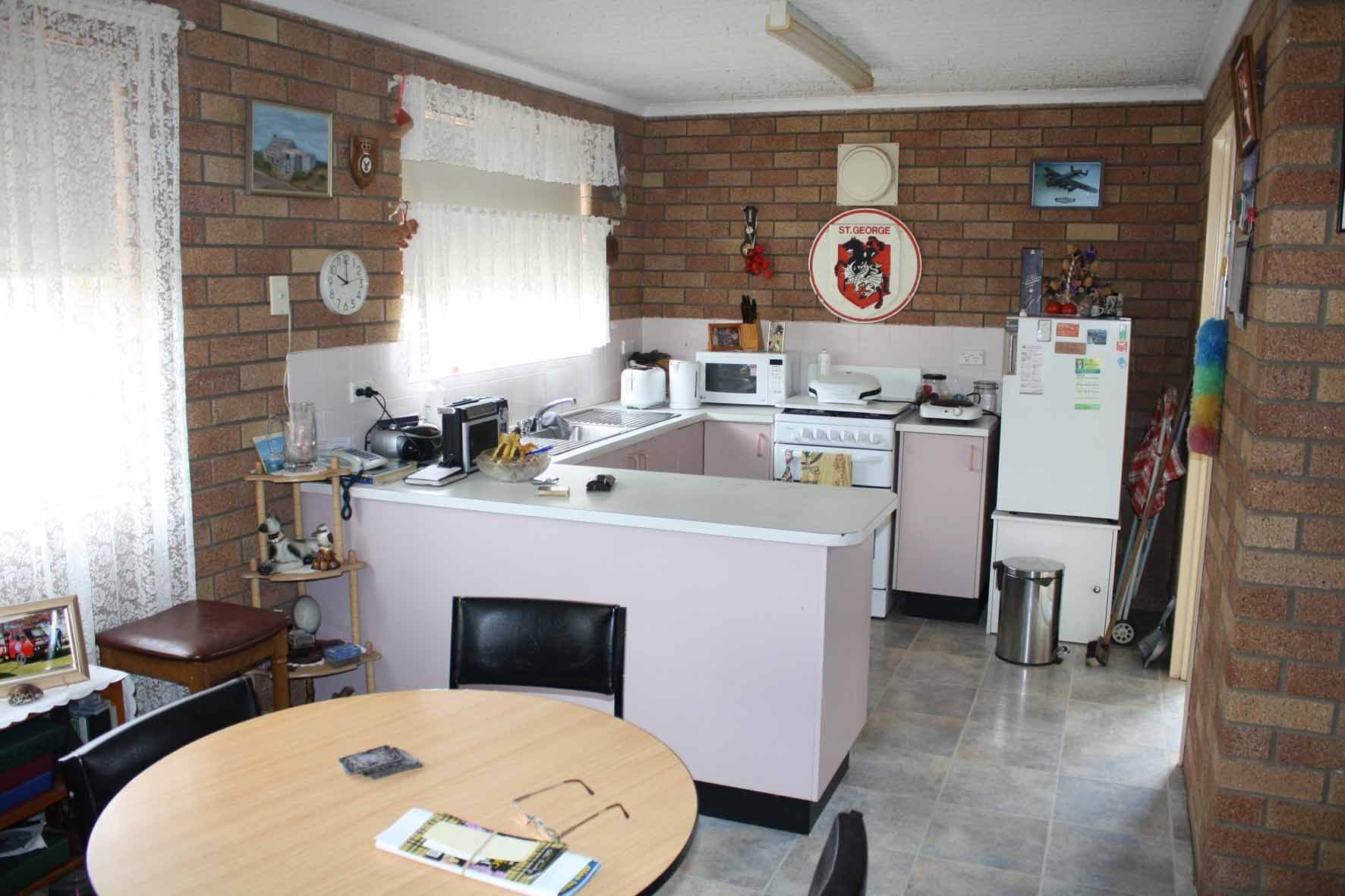 11 Pitt Street, GLEN INNES NSW 2370, Glen Innes - Thumbnail 2