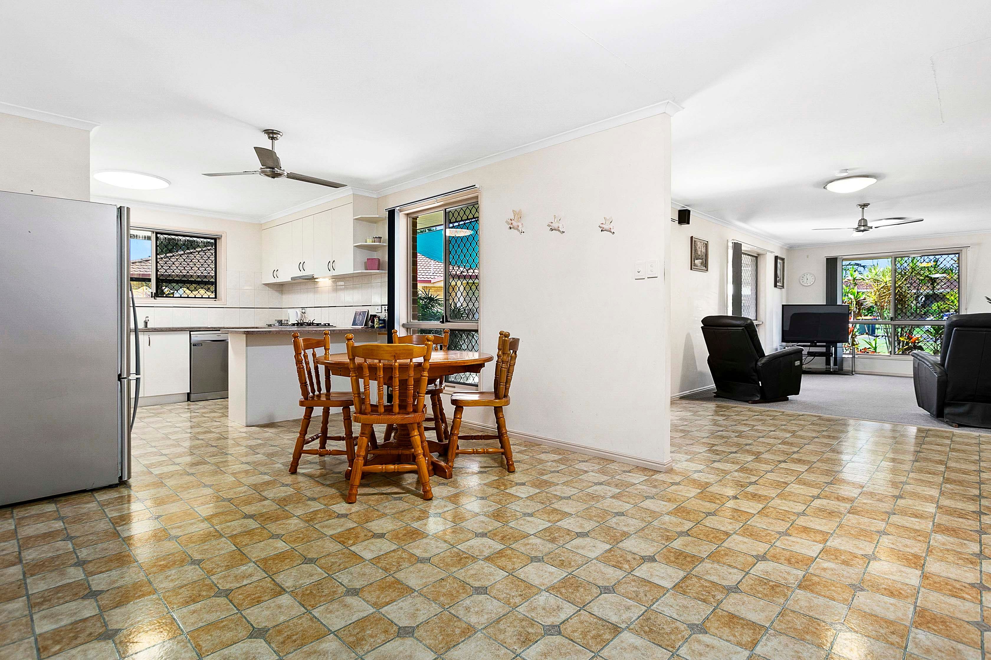 24 Masters Court, Urraween QLD 4655, Urraween - Thumbnail 3
