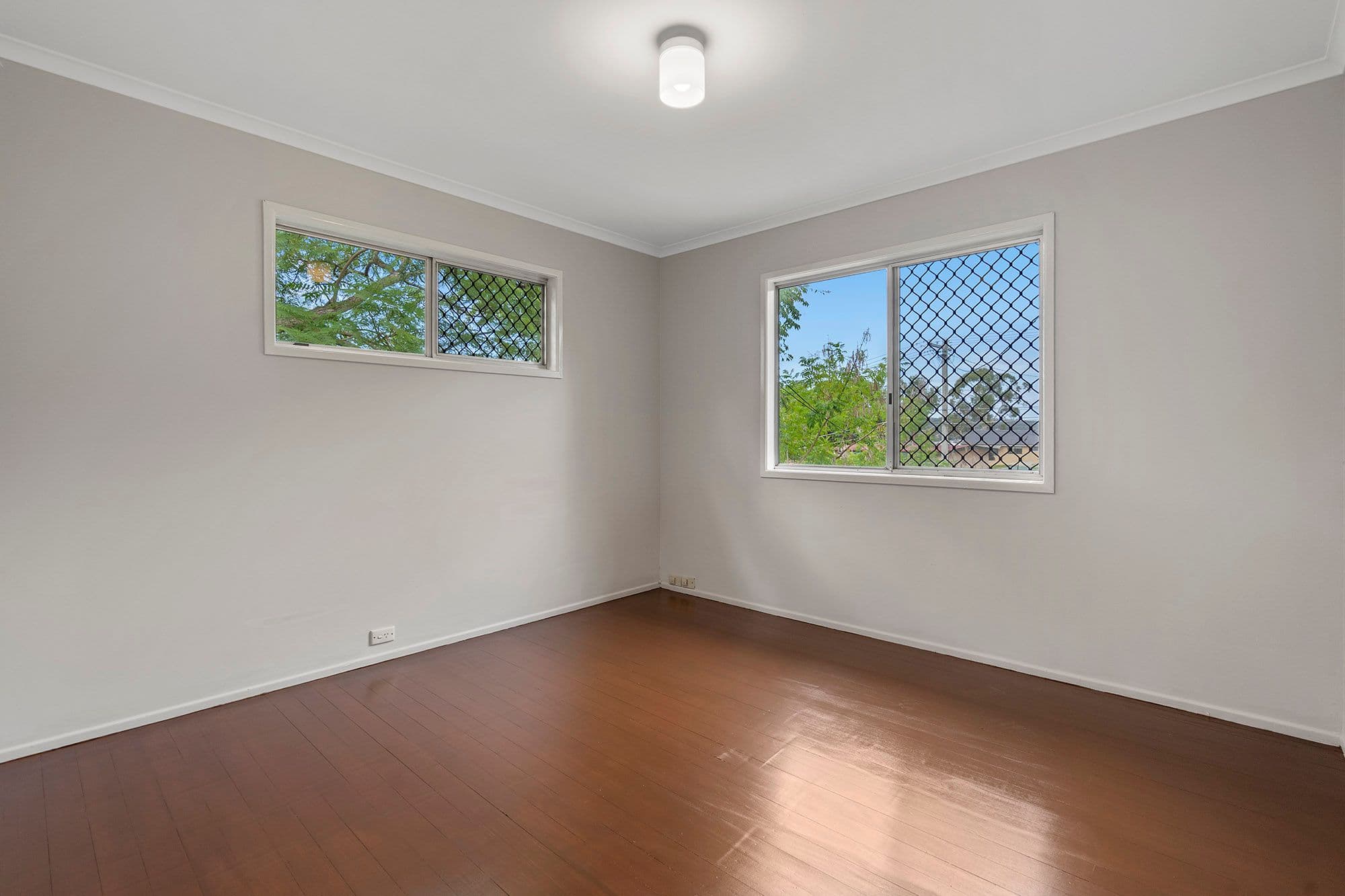 10 Stuart Street, Woodridge QLD 4114, Woodridge - Thumbnail 5