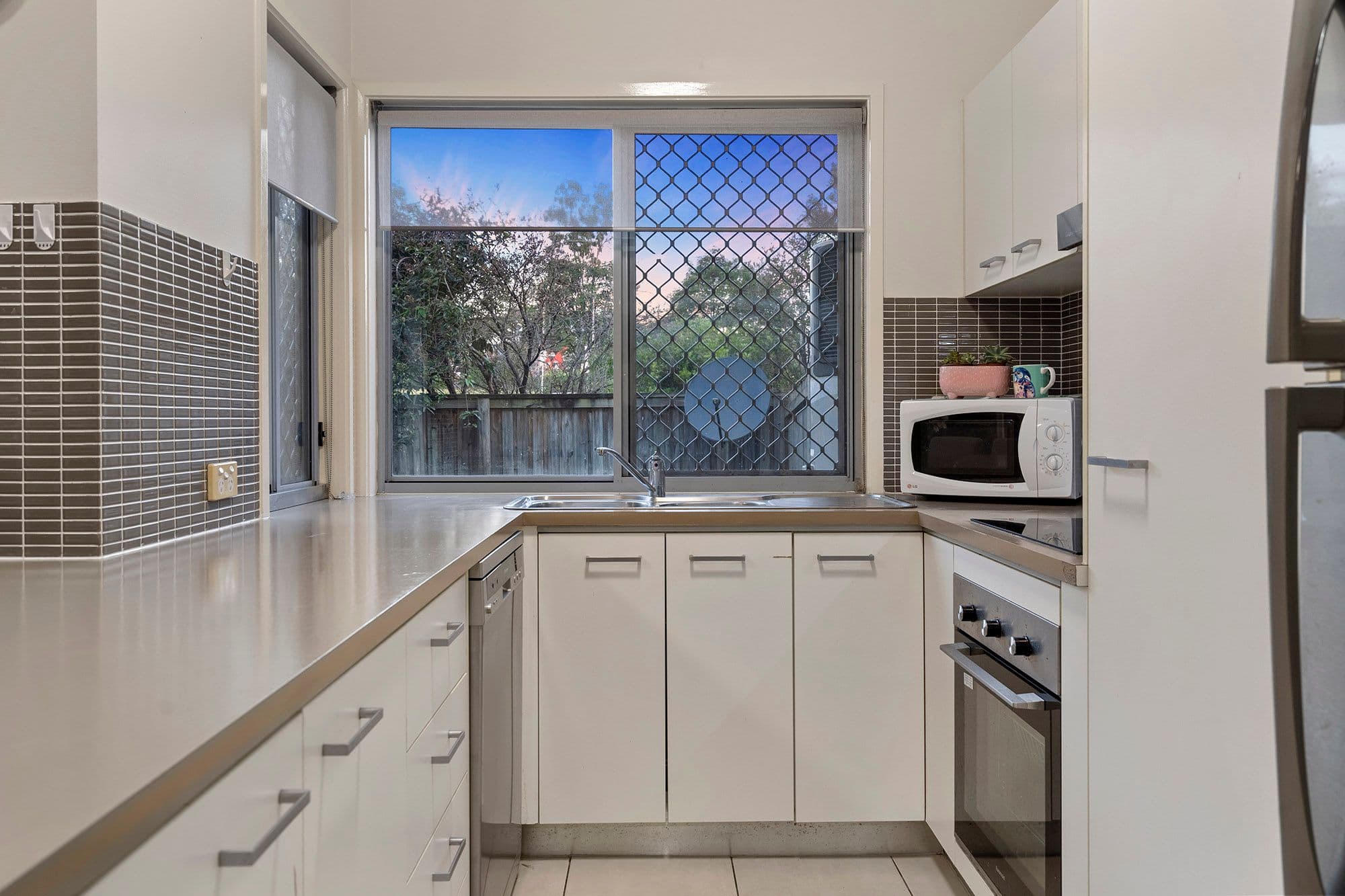 2-10 Cascade Drive, Underwood QLD 4119, Underwood - Thumbnail 6