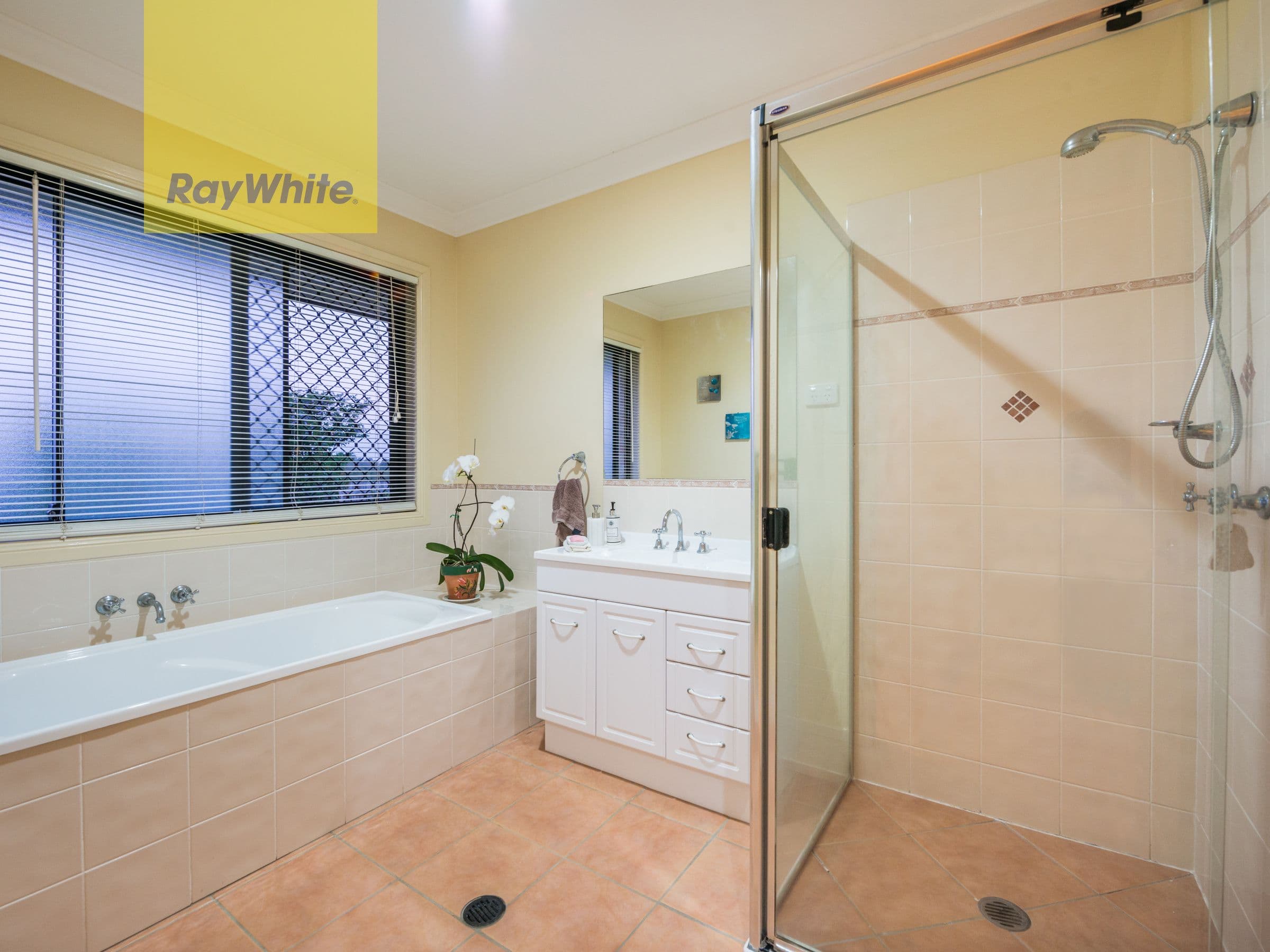 18 Lake Kurwongbah Court, Logan Reserve QLD 4133, Logan Reserve - Thumbnail 5